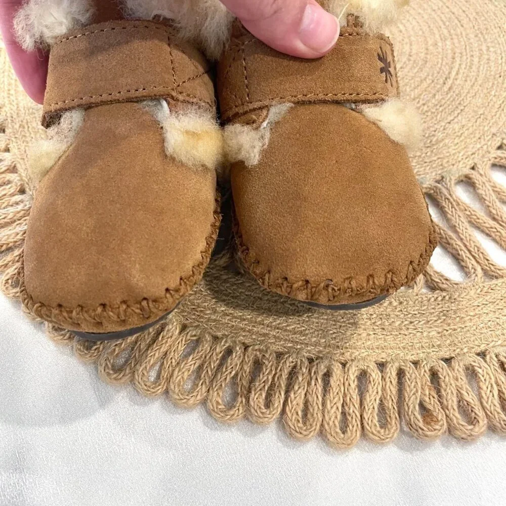 L.L. Bean Toddlers' Wicked Good Slippers Brown Suede Size 3-4